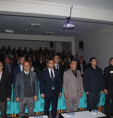 24 Kasım Öğretmenler Günü münasebetiyle Türk Dünyası Belediye Kültür evinde gerçekleşen programa Belediye Başkan Yardımcımız Ramazan AVCI katıldı.