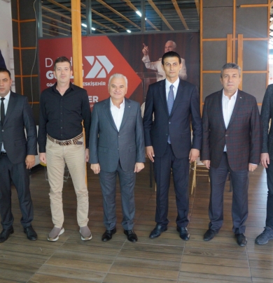 Belediye Başkanımız Kadir BIYIK, Eskişehir Ticaret Odası Başkanı Metin GÜLER’i ziyaret etti.